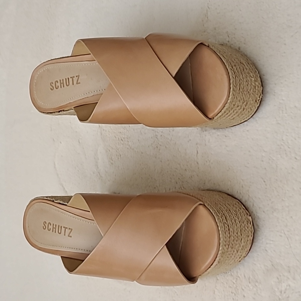 NIB Schutz Platform Wedge/Heel Size 8 - Picture 3 of 7